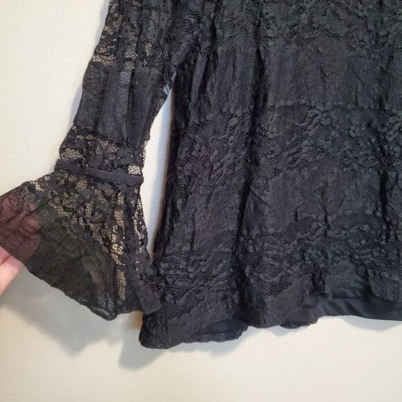 ✨️2/$20 Long Sleeve Lace Blouse - Picture 4 of 5